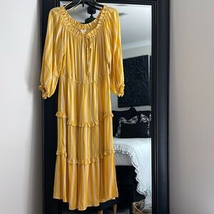Lauren Conrad maxi dress in a size large